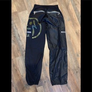 Zumba Cargo Pants size medium preowned